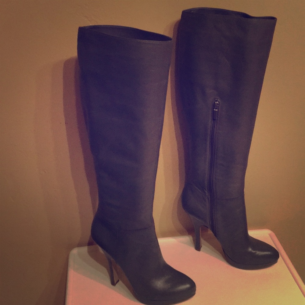 Sexy over the knee boots. Brand new in box.